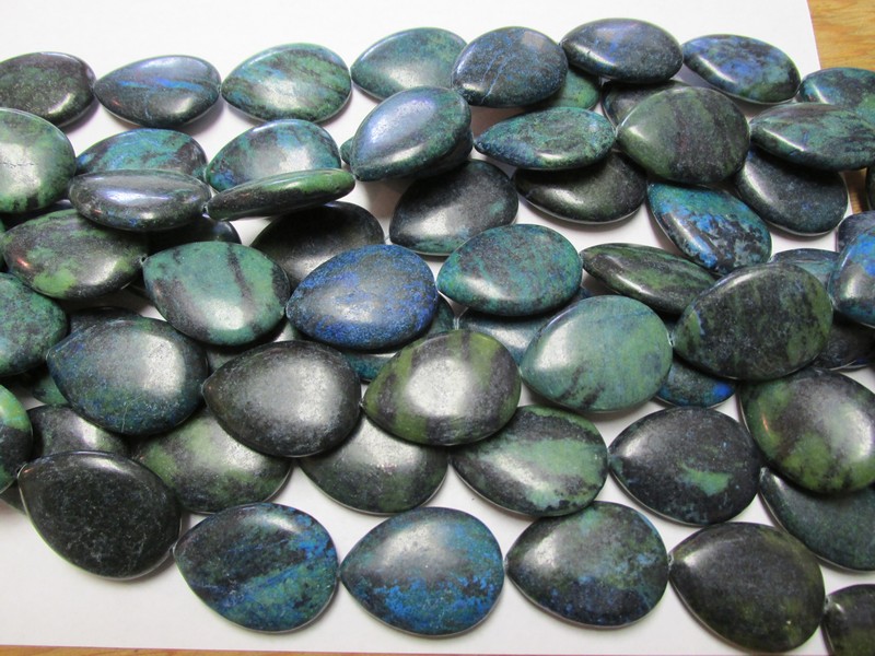 (image for) Turquoise, green, black Teardrop beads #GG1006-14